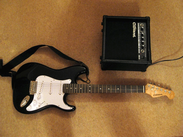 Reddit Gifts Guitar
